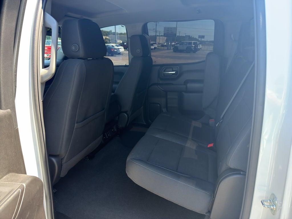 2025 Chevrolet Silverado Custom