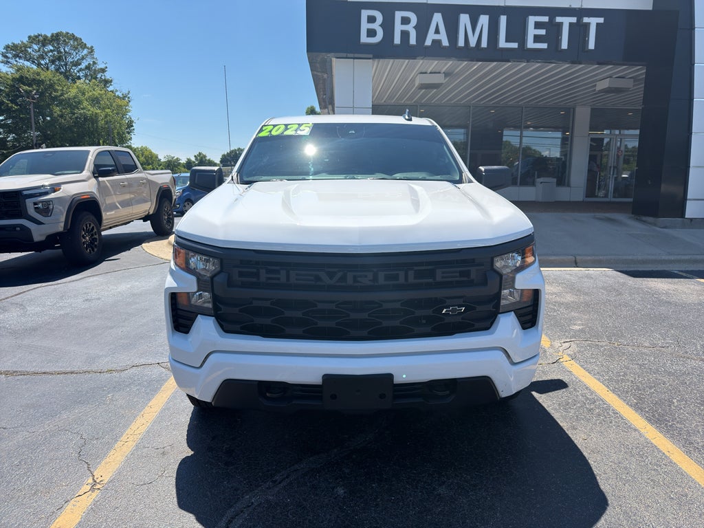 2025 Chevrolet Silverado Custom