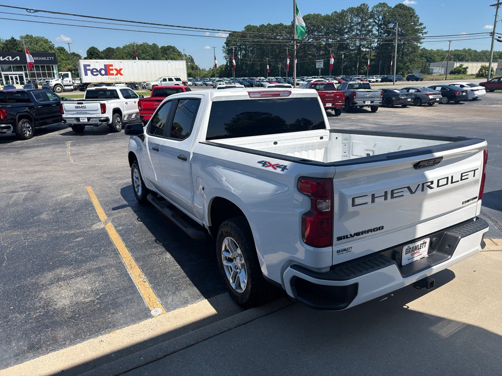 2025 Chevrolet Silverado Custom
