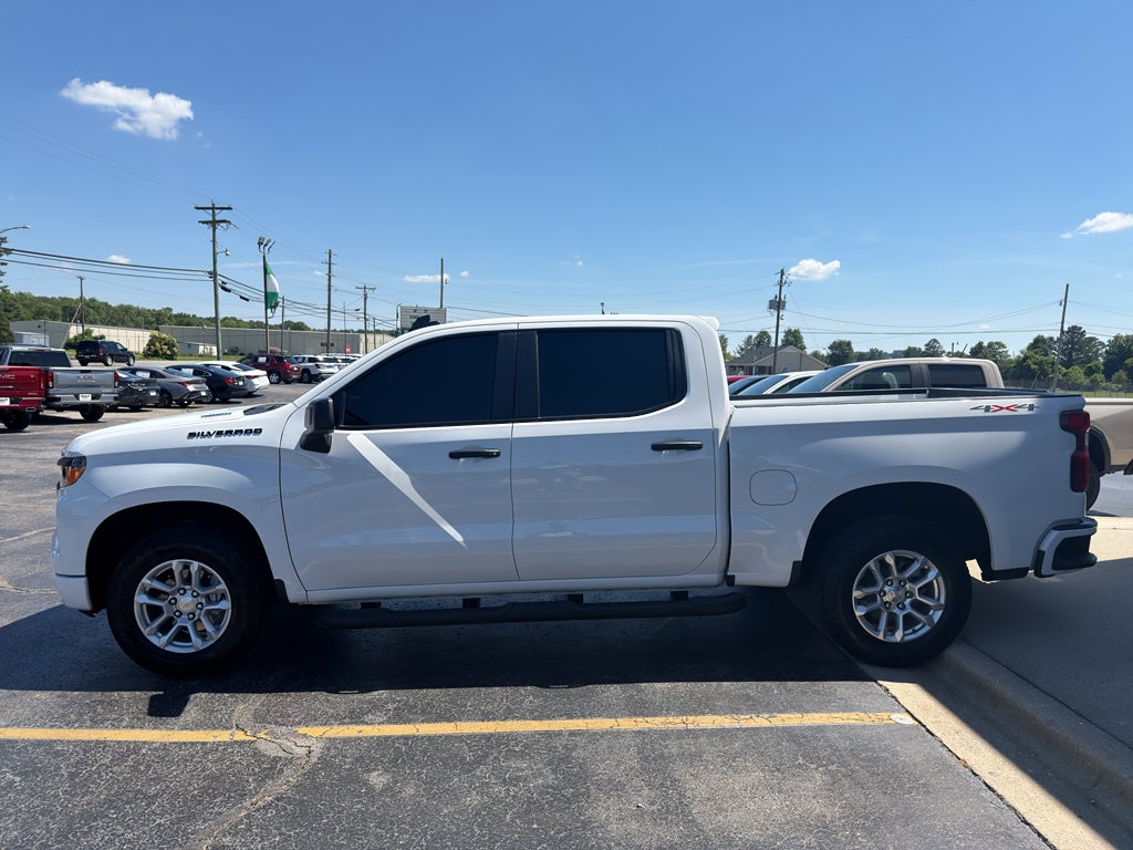 2025 Chevrolet Silverado Custom