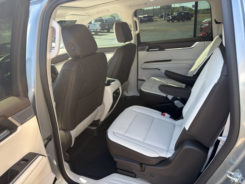 2025 GMC Acadia AWD Denali