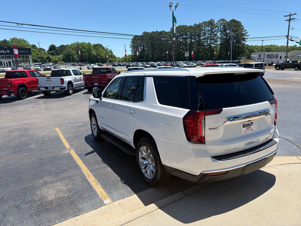 2023 GMC Yukon SLT