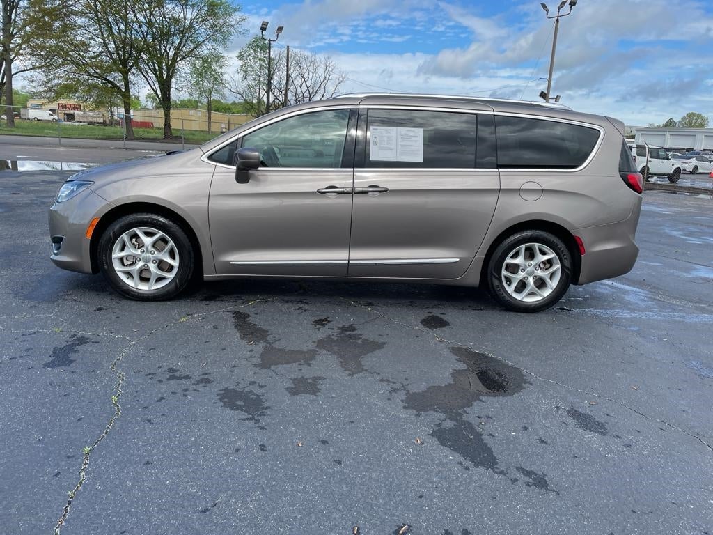 Used 2018 Chrysler Pacifica Touring L Plus with VIN 2C4RC1EG9JR139318 for sale in Decatur, AL