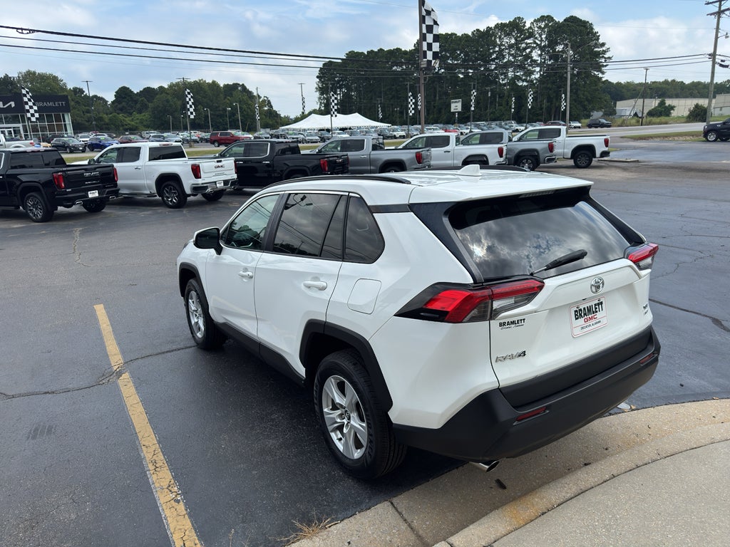 2021 Toyota RAV4 XLE