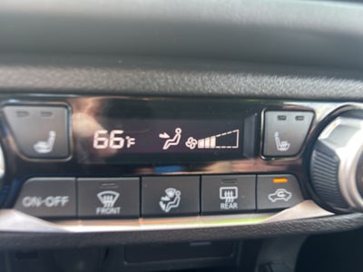 2024 Nissan Versa SR