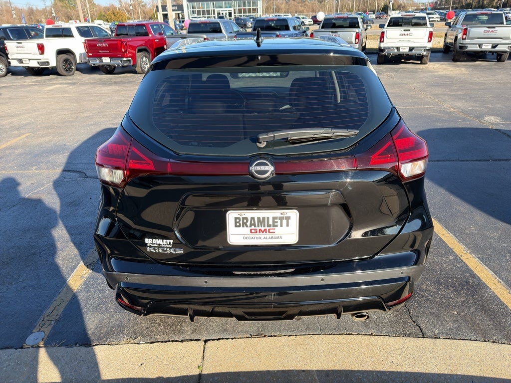 2023 Nissan Kicks SV