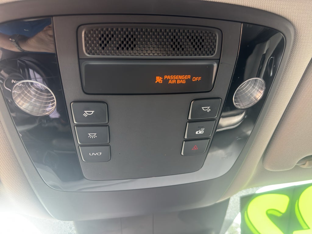 2022 Kia Carnival SX