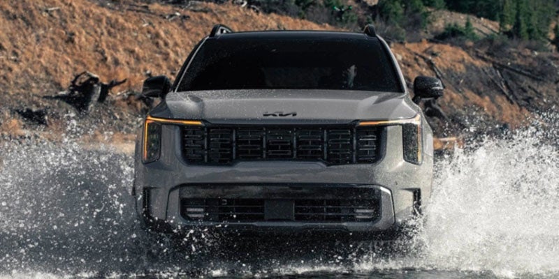 2025 Kia Sorento Driving Through River